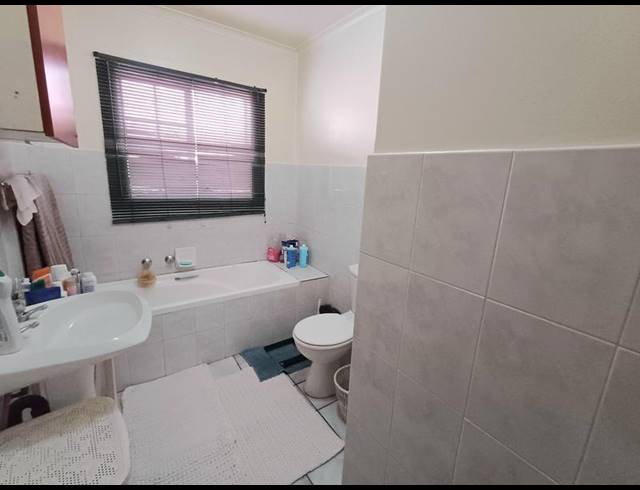 3 BEDROOM TOWNHOUSE FOR SALE IN THE REEDS EXT 9